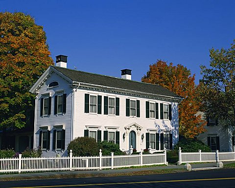 Exterior of a traditional large white house at Woodstock, Vermont, New England, United States of America, North America