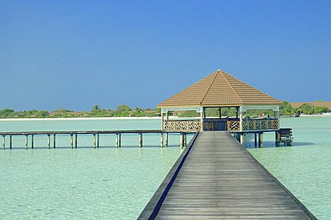 The jetty on the island of Digofinolu in the Maldive Islands, Indian Ocean, Asia