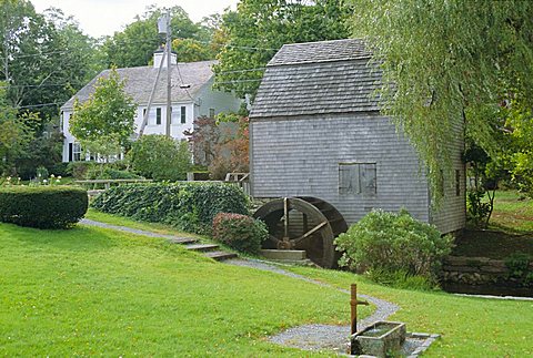 Dexter's Grist Mill, built in 1654 restored 1961, Sandwich, Cape Cod, Massachusetts, USA