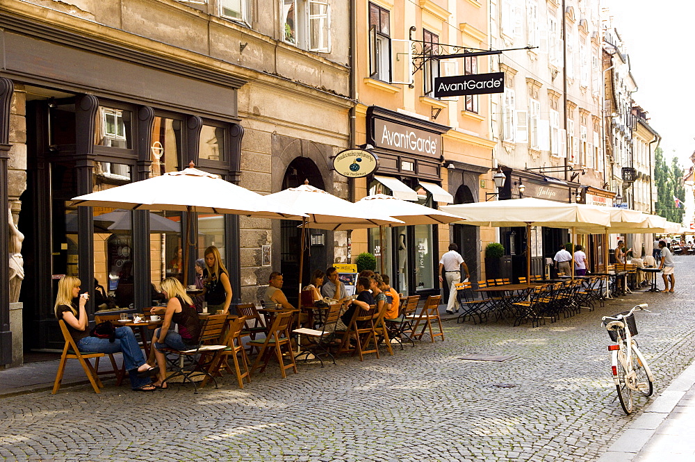 Pavement cafe on the Stari Trg, Ljubljana, Slovenia, Europe