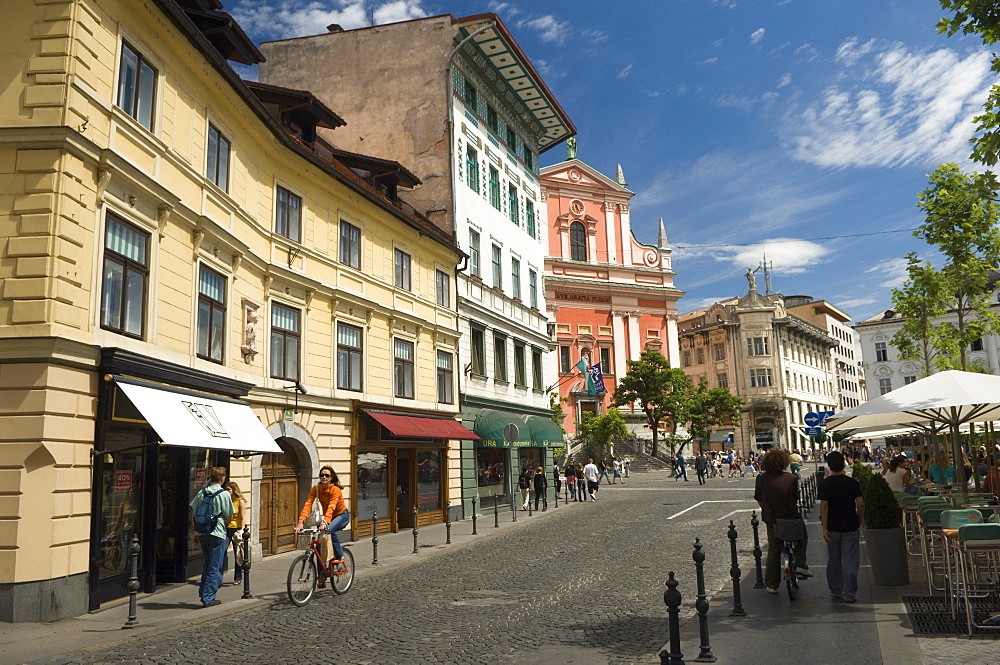 Looking towards the Franciscan Church of the Annunciation, Preseren Square, Ljubljana, Slovenia, Europe