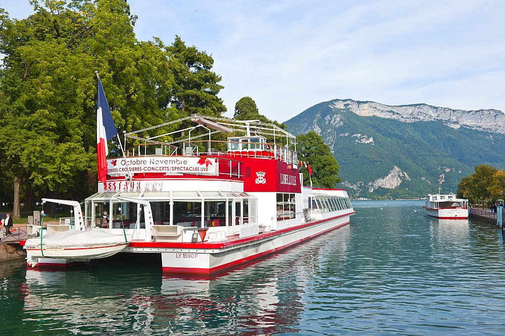 Pleasure cruise boats at Annecy, Haute-Savoie, France, Europe