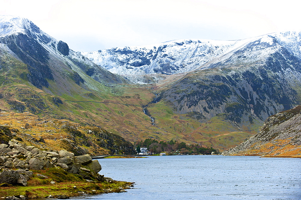 A view of Llyn (lake) Ogwen in Snowdonia National Park, Gwynedd, Wales, United Kingdom, Europe