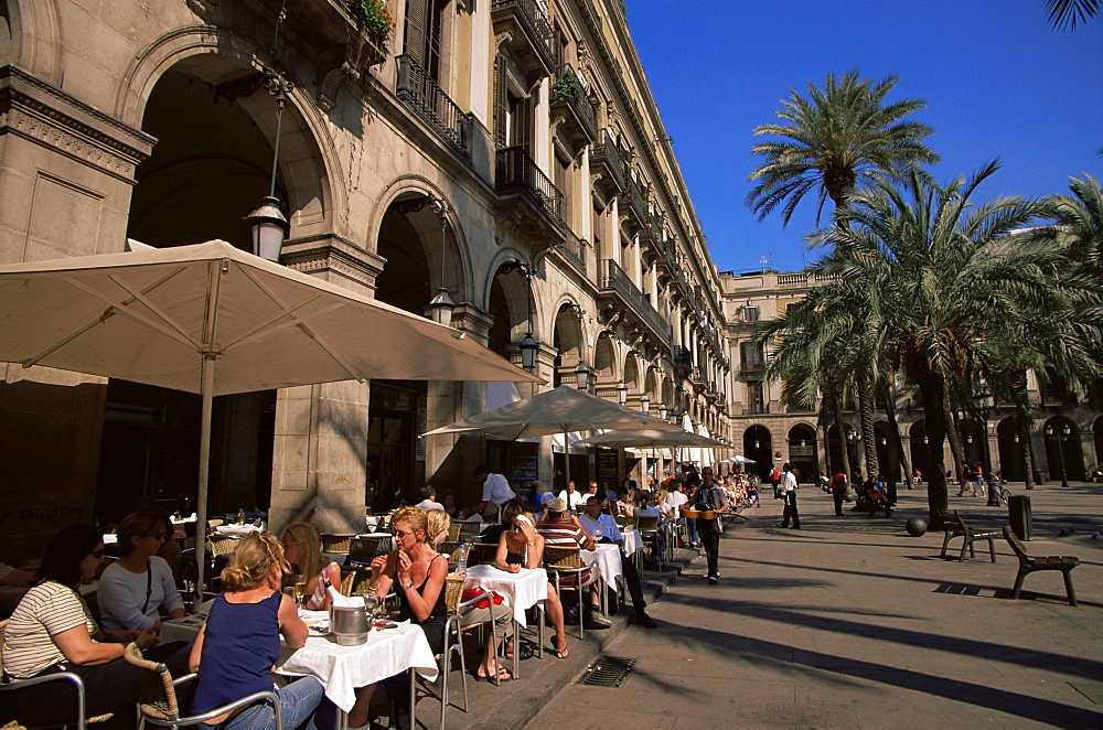 Cafe in the square, Placa Reial, Barcelona, Catalonia, Spain, Europe