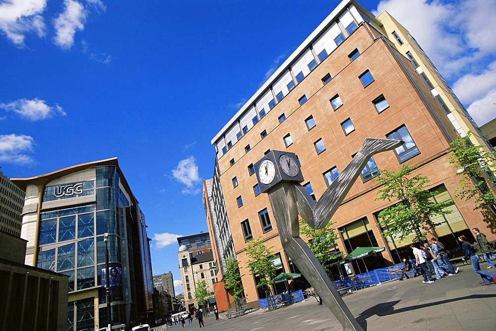 Langs Hotel and the Clyde Clock, Glasgow, Scotland, United Kingdom, Europe