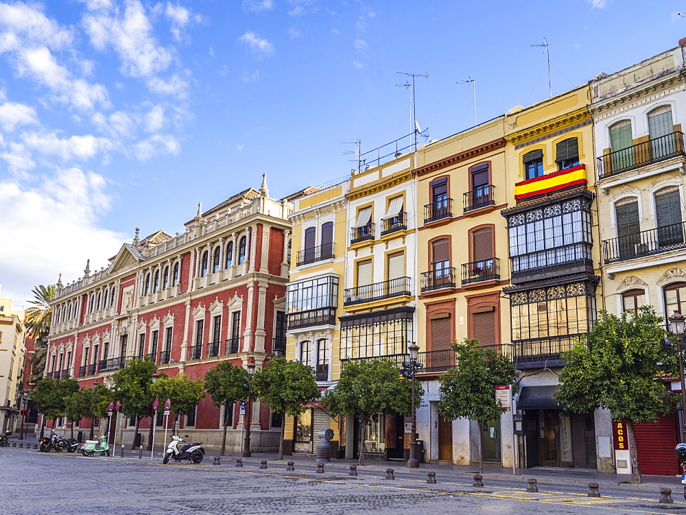 Early morning in the Plaza San Francisco, Seville, Andalucia, Spain, Europe