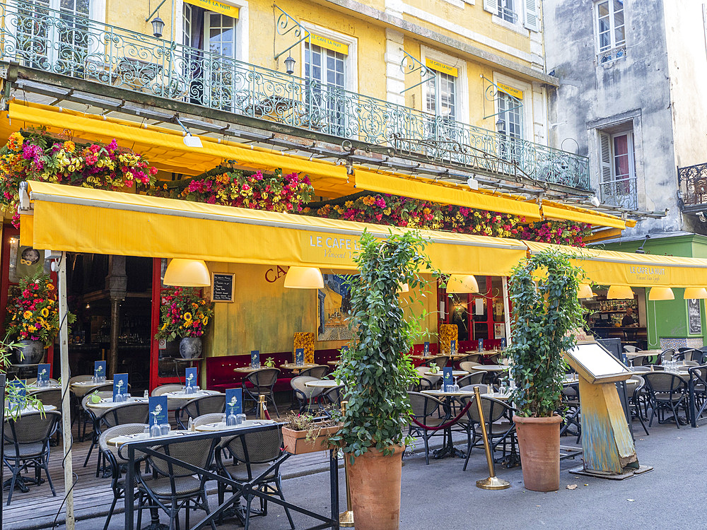 Cafe van Gogh, Place du Forum, Arles, Provence, France, Europe