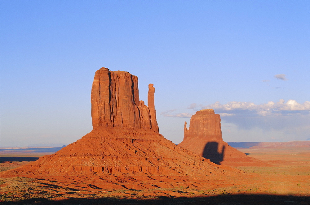 Mittens at Sunset, Monument Valley, Utah, USA