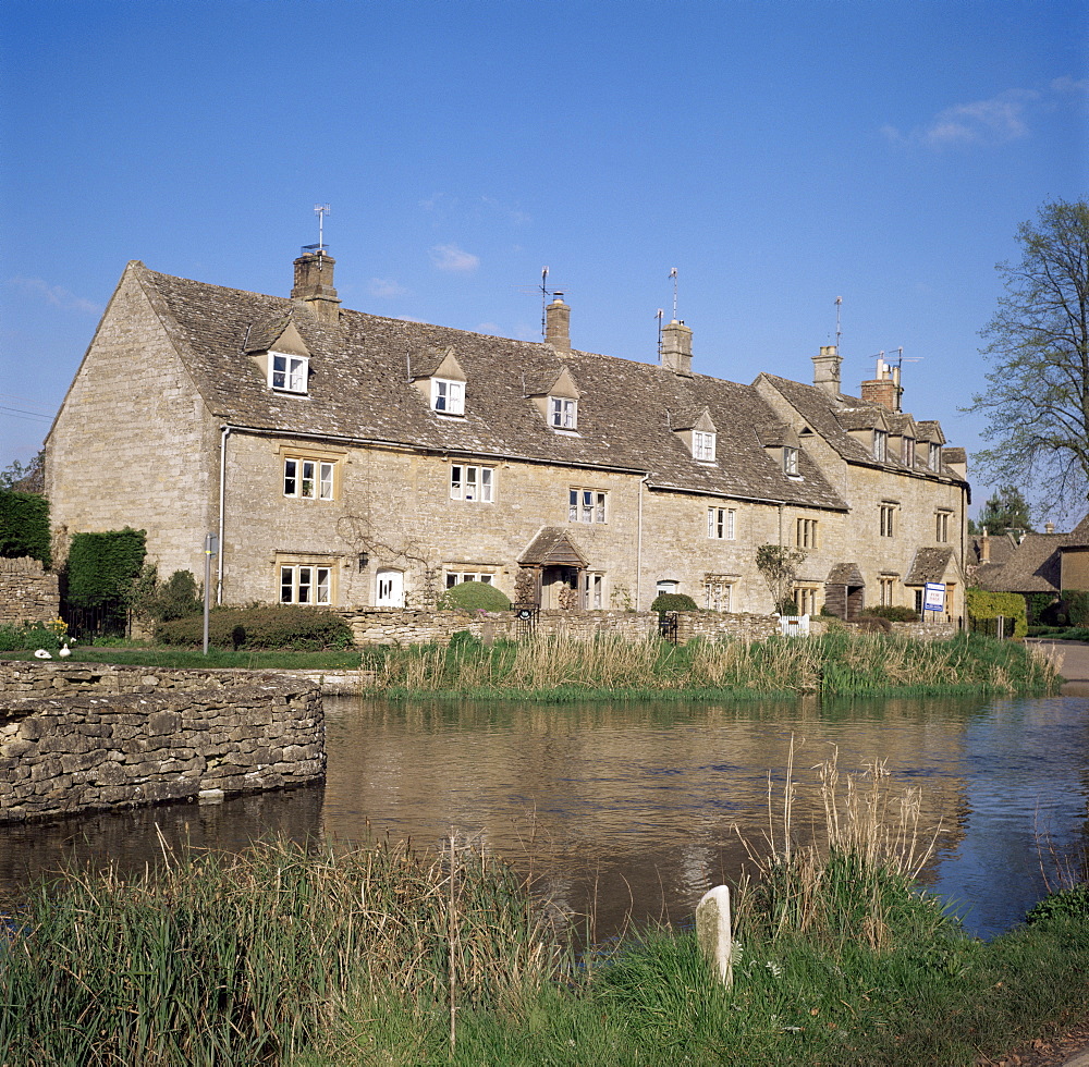 Cottages and River Eye, Lower Slaughter, Gloucestershire, The Cotswolds, England, United Kingdom, Europe