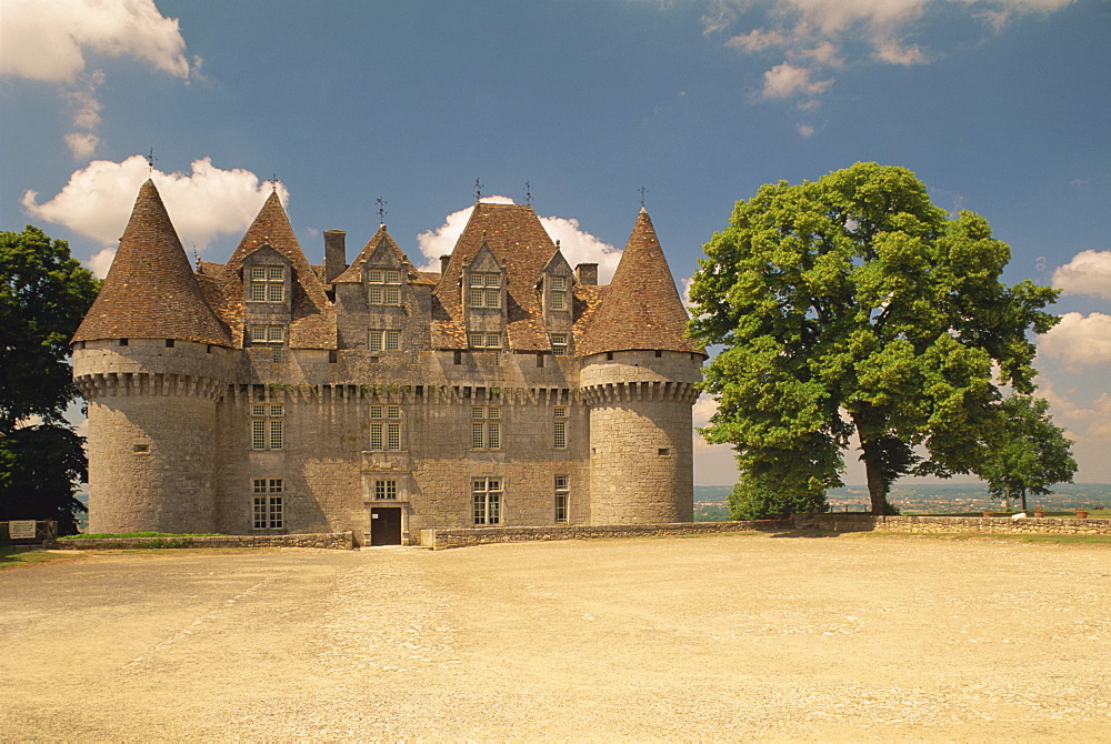 Exterior of Chateau Monbazillac in the Dordogne, Aquitaine, France, Europe