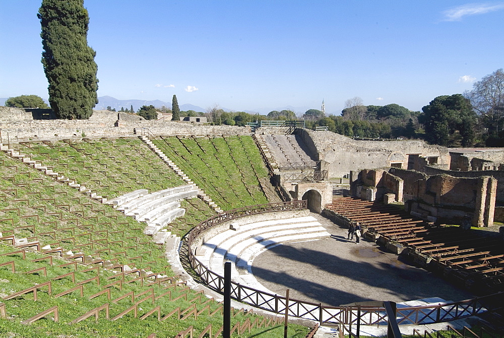 Amphitheatre in the ruins of Pompeii, a large Roman town destroyed in 79AD by a volcanic eruption from Mount Vesuvius, UNESCO World Heritage Site, near Naples, Campania, Italy, Europe