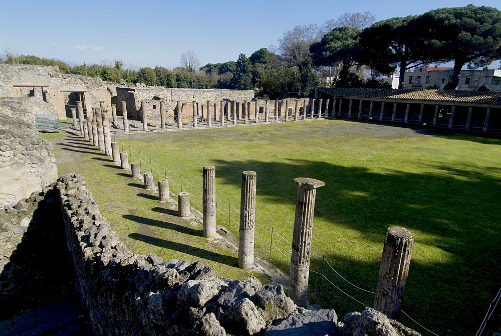 The ruins of Pompeii, a large Roman town destroyed in 79AD by a volcanic eruption from Mount Vesuvius, UNESCO World Heritage Site, near Naples, Campania, Italy, Europe