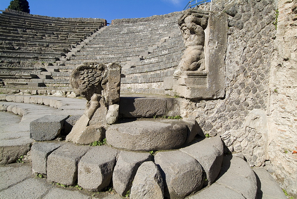 Theatre in the ruins of Pompeii, a large Roman town destroyed in 79AD by a volcanic eruption from Mount Vesuvius, UNESCO World Heritage Site, near Naples, Campania, Italy, Europe