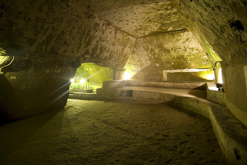 Subterranean Naples, part of an ancient Greek underground water cistern system, now open to tourists, Campania, Italy, Europe