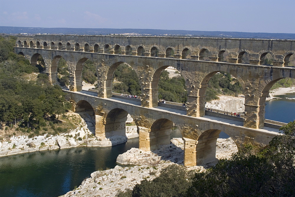 Roman aqueduct, Pont du Gard, UNESCO World Heritage Site, Languedoc, France, Europe