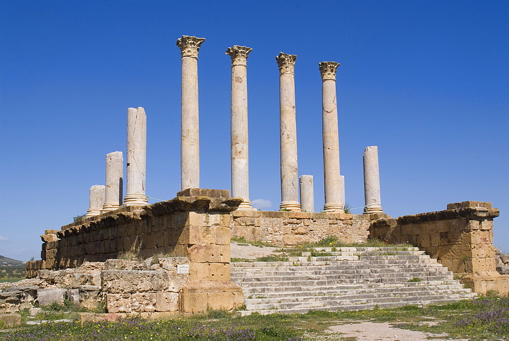 Capitolium (Temple to the three main gods), Roman ruin of Thuburbo Majus, Tunisia, North Africa, Africa