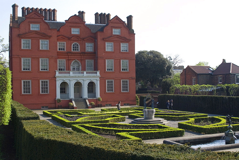 Kew Palace and Queen's Garden, Royal Botanic Gardens (Kew Gardens), UNESCO World Heritage Site, Kew, Surrey, England, United Kingdom, Europe