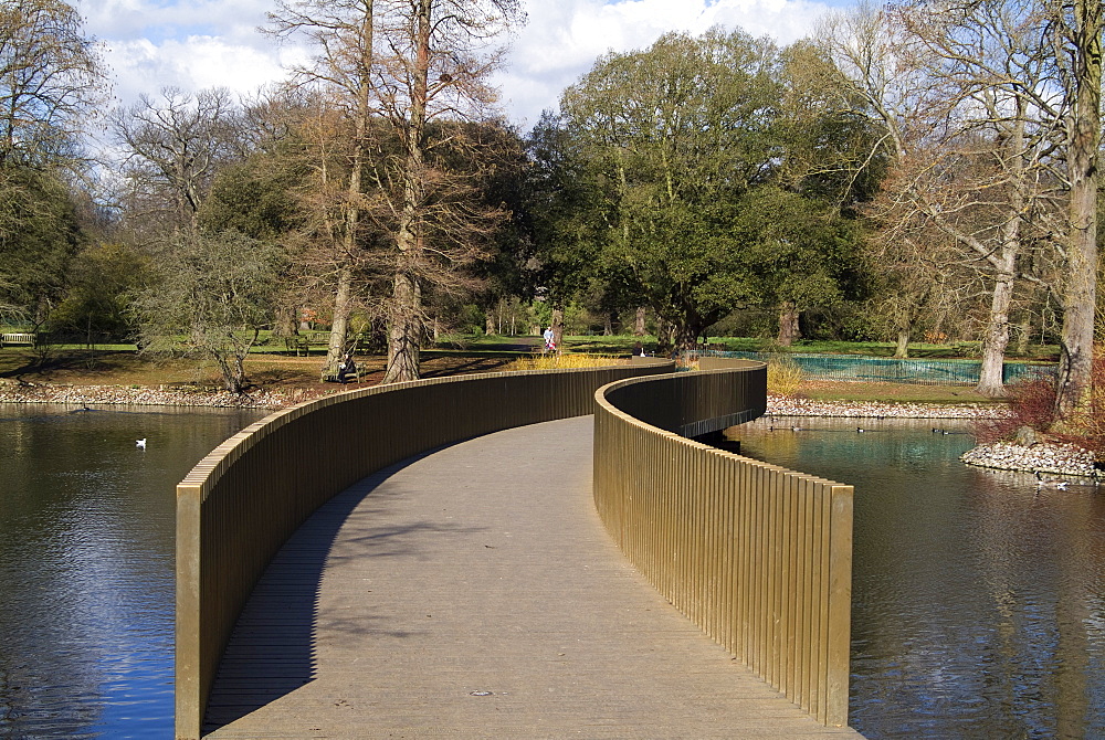 The Sackler Bridge, Royal Botanic Gardens, Kew, UNESCO World Heritage Site, London, England, United Kingdom, Europe