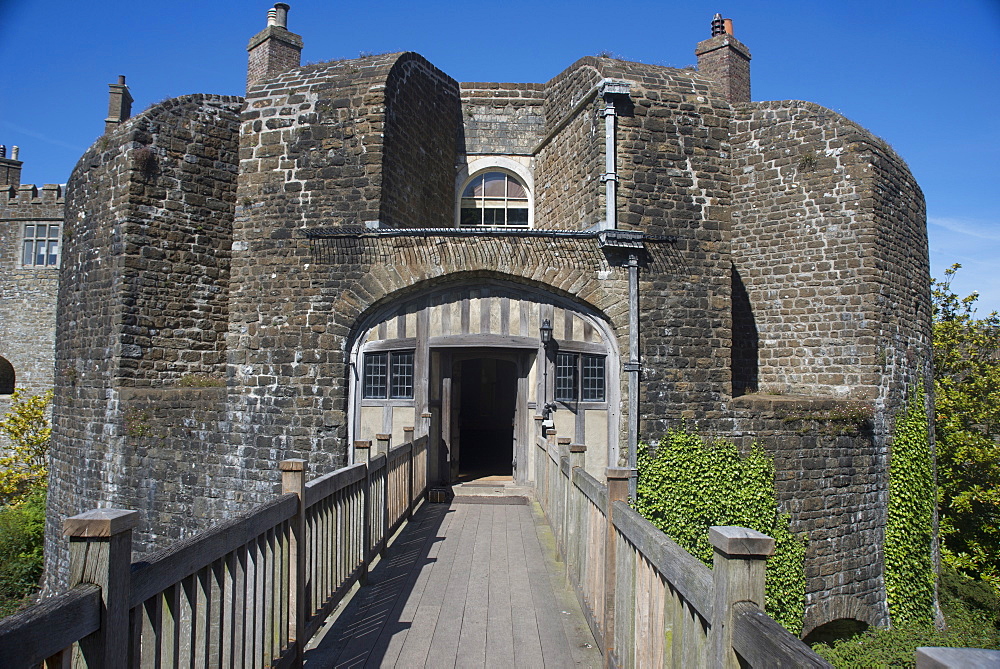 Walmer Castle and Gardens, 16th century artillery fort of Henry VIII, home to Duke of Wellington, near Deal, Kent, England, United Kingdom, Europe