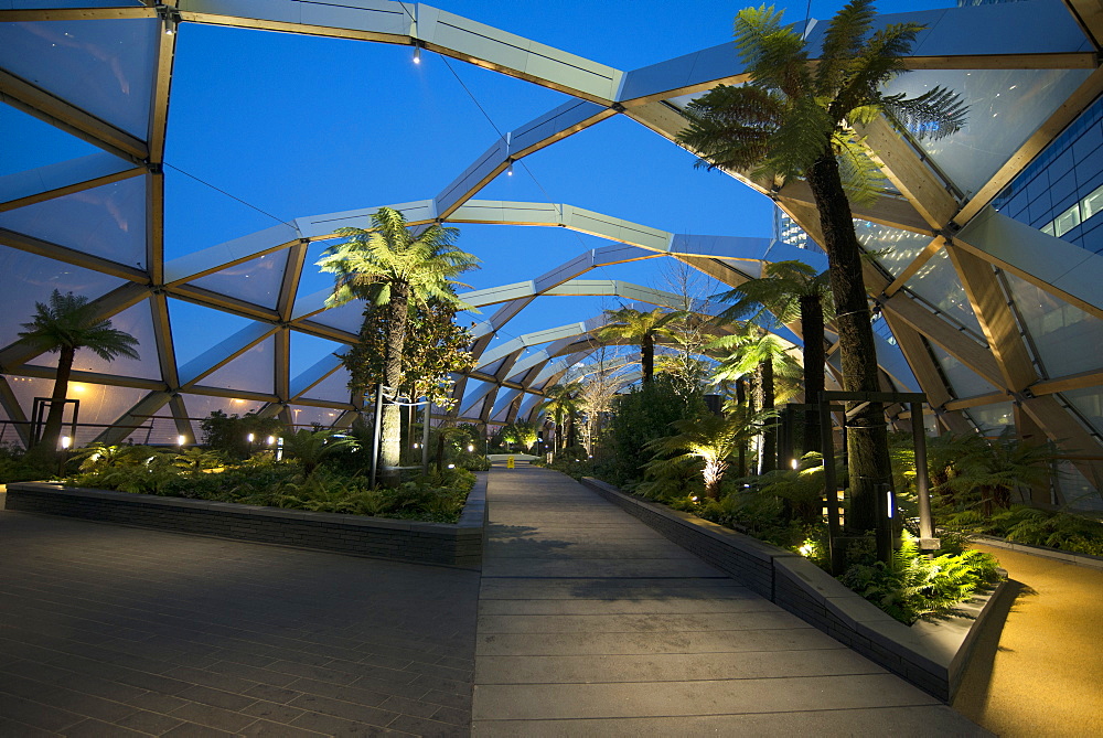 The roof garden of the Crossrail Terminal, Canary Wharf, London, England, United Kingdom, Europe