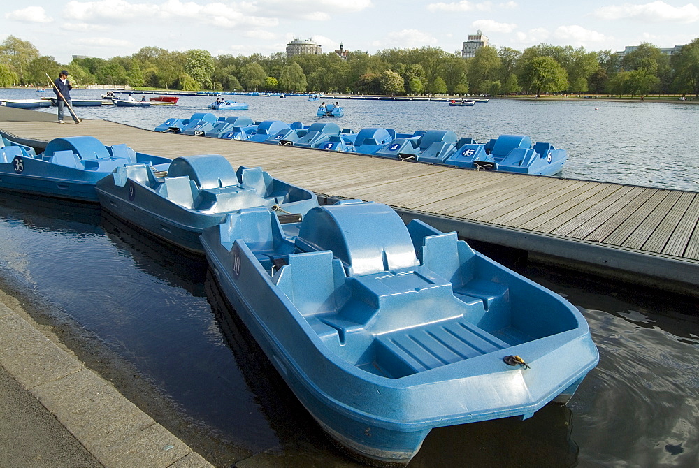 Pedaloes, Serpentine, Hyde Park, London, England, United Kingdom, Europe