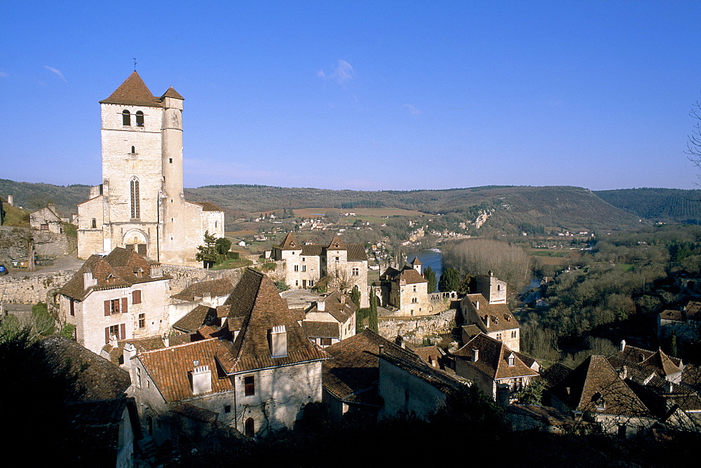 Village of St.- Cirq-Lapopie on a rock above Lot river, Quercy region, Lot, France, Europe