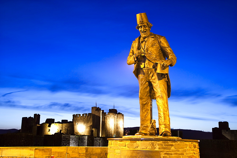 Tommy Cooper statue, Caerphilly Castle, Caerphilly, Gwent, Wales, United Kingdom, Europe