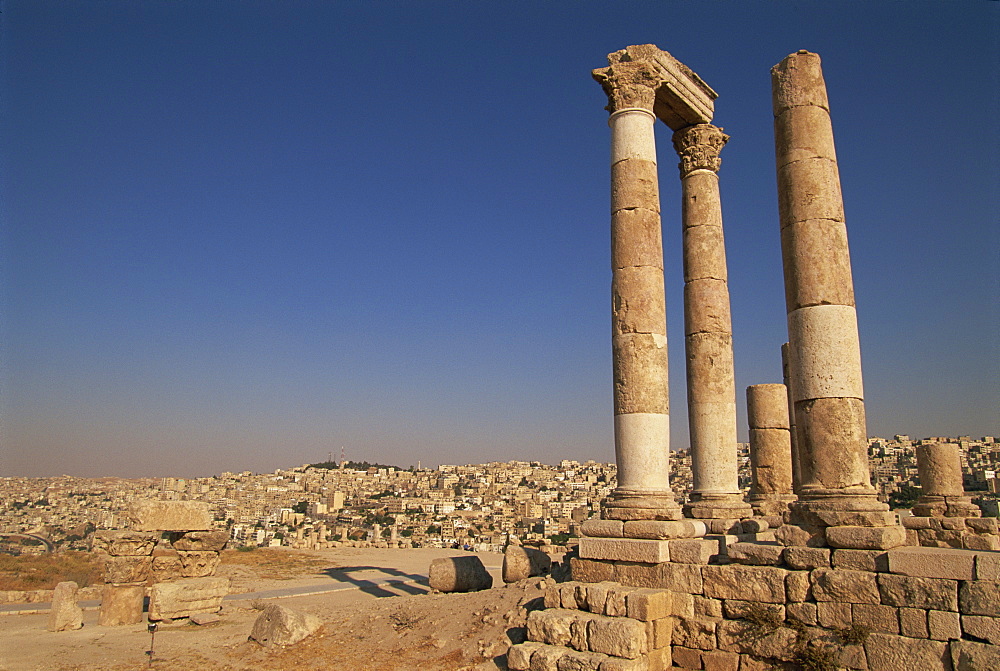 Columns and ruins, the temple of Hercules, Roman archaeological site, the Citadel, Amman, Jordan, Middle East