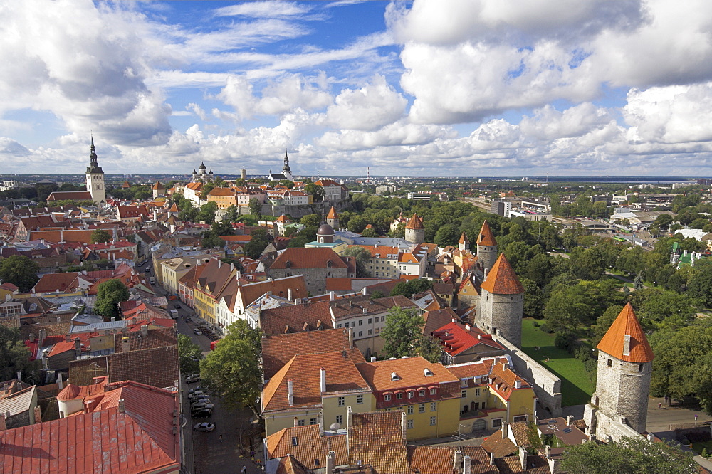 Medieval town walls, defence towers, rooftops of the Old Town, UNESCO World Heritage Site, and Toompea Hill, Tallinn, Estonia, Baltic States, Europe