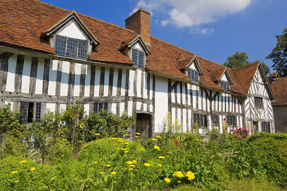 Palmer's farm building at Mary Ardens's farm, childhood home of Shakespeare's mother, Wilmcote, near Stratford-upon-Avon, Warwickshire, England, United Kingdom, Europe