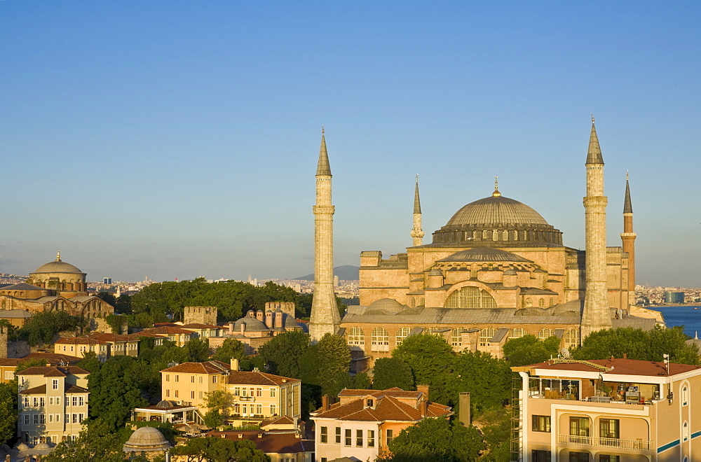 The Haghia Sophia (Aya Sofya) (Church of Holy Wisdom), a Byzantine monument dating from 532AD, UNESCO World Heritage Site, at sunset, Sultanahmet, Istanbul, Turkey, Europe