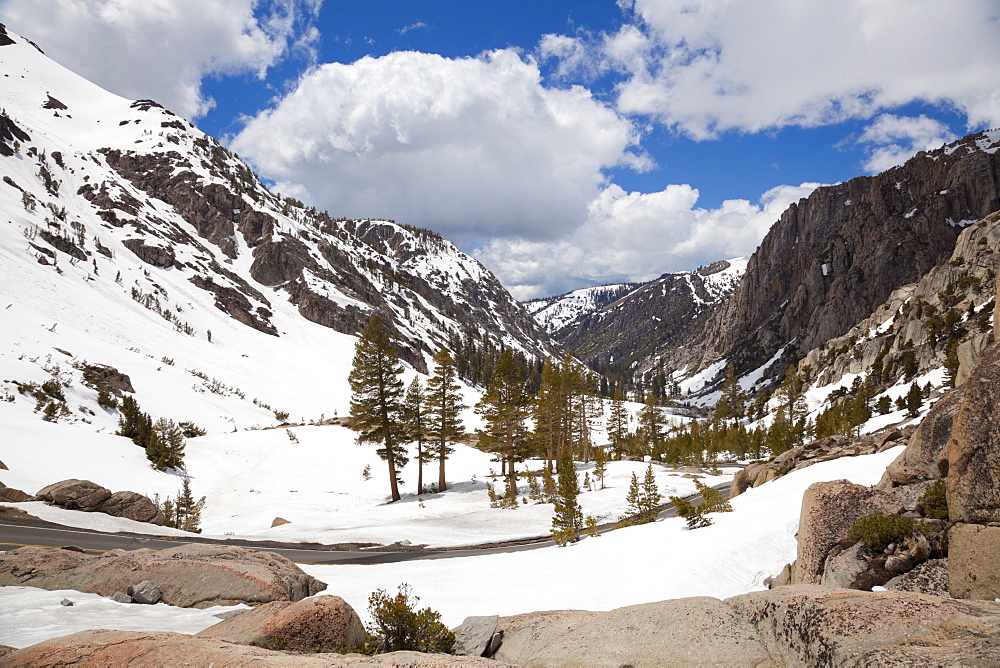 Sonora Pass, 9624 ft, on State Route 108, the second highest highway over the Sierras, Sierra Nevada mountains, California, United States of America, North America