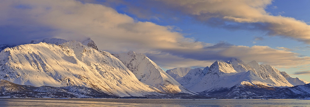 Looking across Ullsfjord, towards the Southern Lyngen Alps, Troms, Norway, Scandinavia, Europe