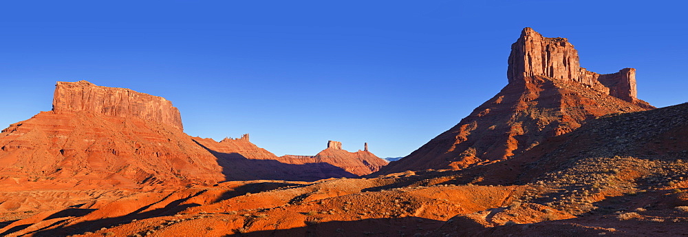 Red Sandstone Rock, Castle Valley at sunset, near Moab, Utah, United States of America, North America 