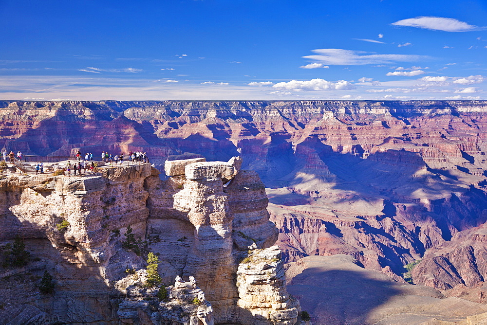 Tourists at Mather Point overlook, South Rim, Grand Canyon National Park, UNESCO World Heritage Site, Arizona, United States of America, North America 