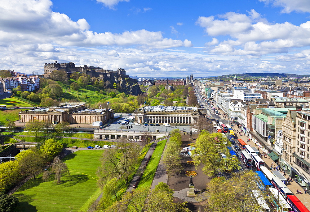 Edinburgh city skyline with the castle and Princes Street, Edinburgh, Lothian, Scotland, United Kingdom, Europe