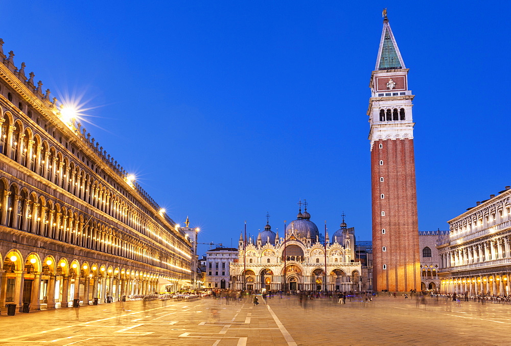 Campanile tower, Piazza San Marco (St. Marks Square) and Basilica di San Marco, at night, Venice, UNESCO World Heritage Site, Veneto, Italy, Europe