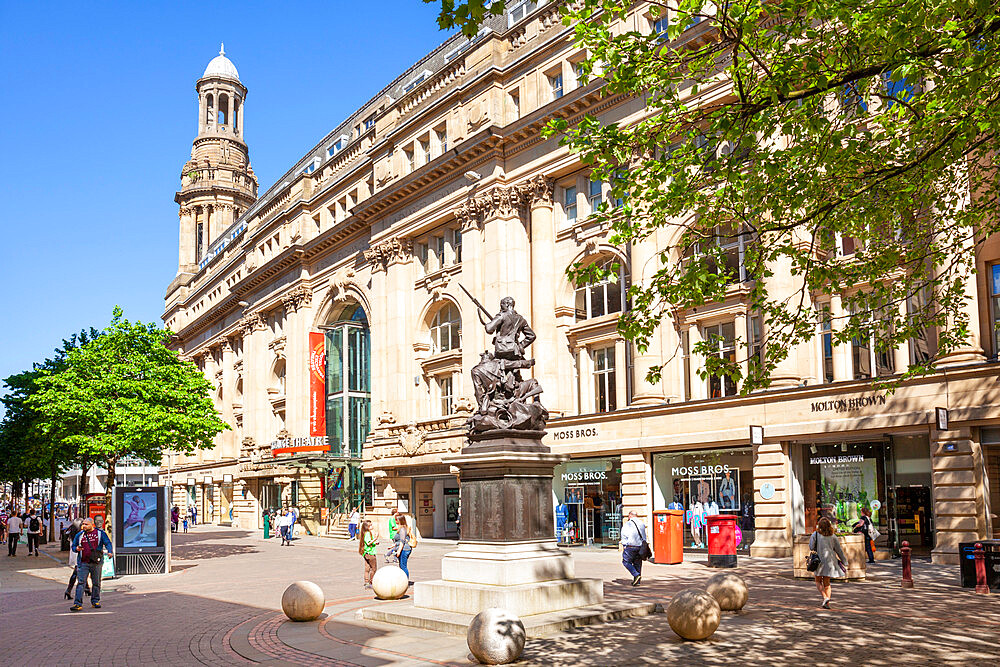 Royal Exchange Theatre and Boer War Memorial, Exchange Street, St. Annes Square, Manchester City centre, Manchester, England, United Kingdom, Europe