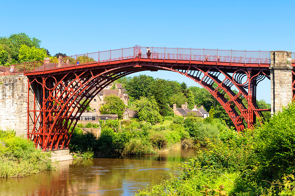 Red Ironbridge bridge over River Severn, Ironbridge Gorge, UNESCO World Heritage Site, Ironbridge, Shropshire, England, United Kingdom, Europe