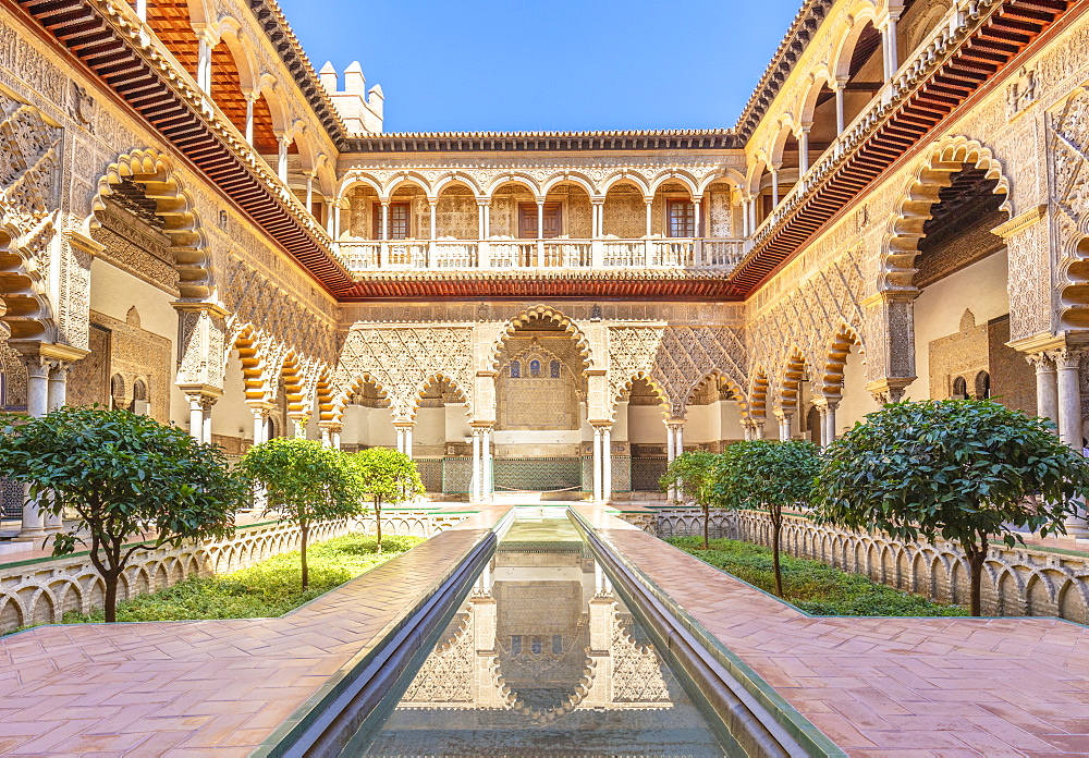 Patio de las Doncellas (The Courtyard of the Maidens), Real Alcazar (Royal Palace), UNESCO World Heritage Site, Seville, Andalusia, Spain, Europe