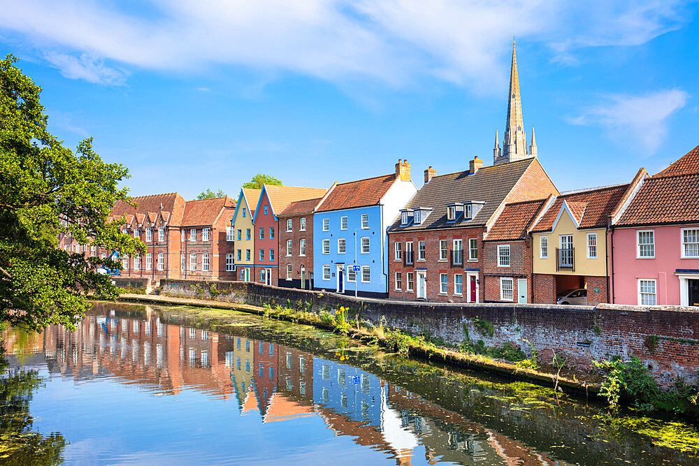 Narrow street Quayside and bright painted houses by the River Wensum, Norwich, Norfolk, East Anglia, England, United Kingdom, Europe