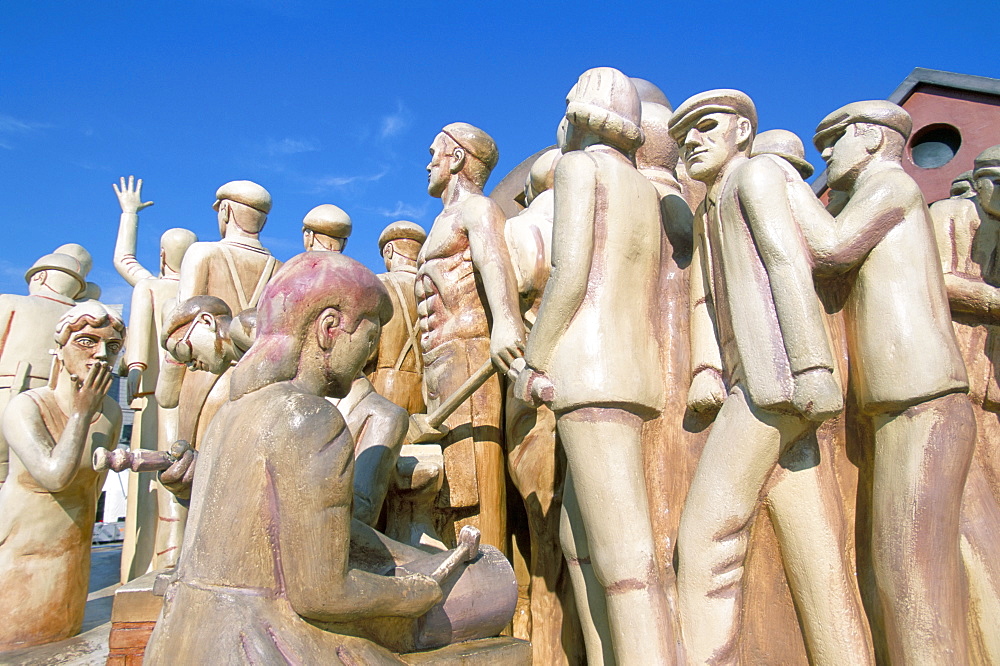 Forward statue, Centenary Square, Birmingham, England, United Kingdom, Europe