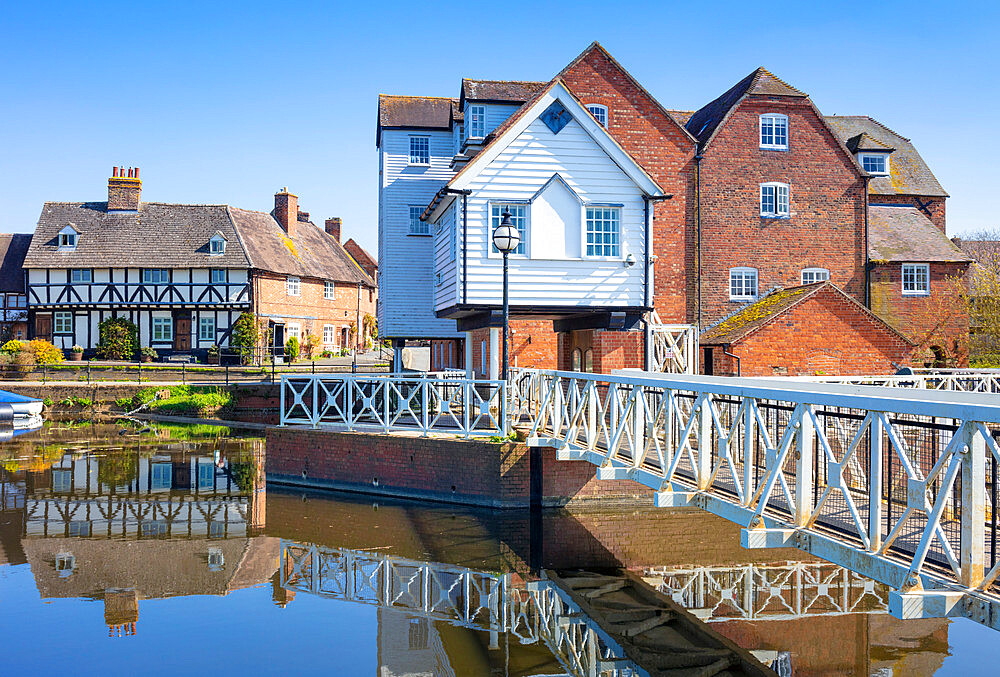 River Avon at Tewkesbury Mill, Abbey Mill water mill, St. Marys Road on the Severn Way, Gloucestershire, England, United Kingdom, Europe