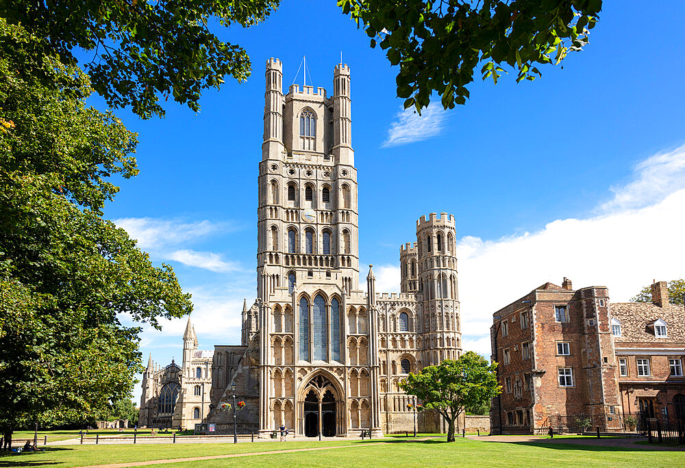 Ely Cathedral (Cathedral Church of the Holy and Undivided Trinity) from Palace Green, Ely, Cambridgeshire, England, United Kingdom, Europe