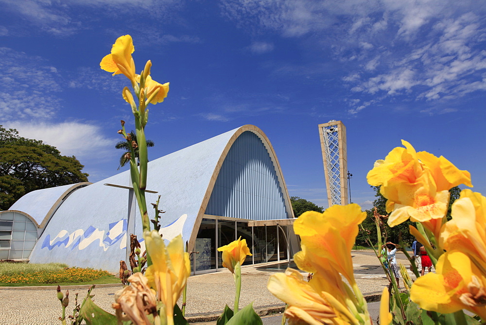 Sao Francisco de Assis church built in 1943 by architect Oscar Niemeyer, with mural by Candido Portinari, beside Pampulha Lake, Belo Horizonte, Minas Gerais, Brazil, South America