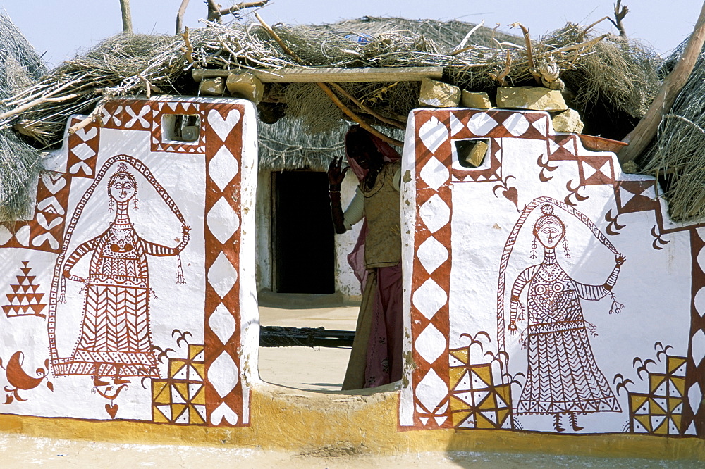 Painted walls in village, Jaisalmer, Rajasthan state, India, Asia