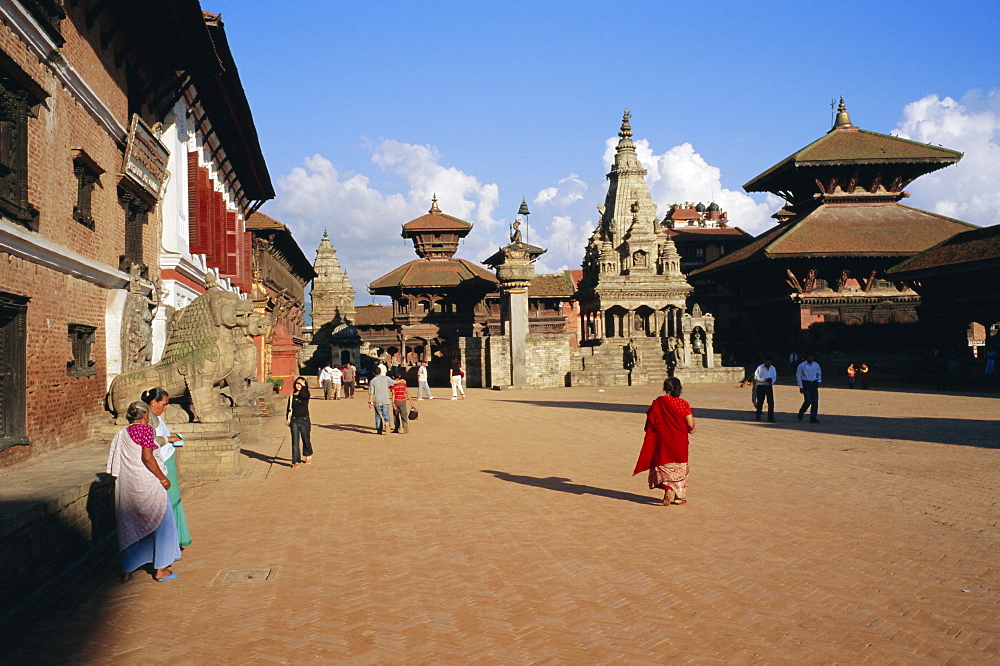 Durbar Square, Bhaktapur (Bhadgaun), Kathmandu Valley, Nepal, Asia