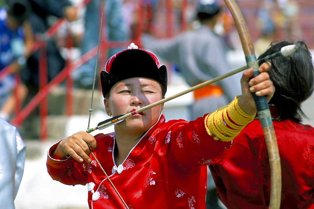 Archery contest, Naadam festival, Oulaan Bator (Ulaan Baatar), Mongolia, Central Asia, Asia