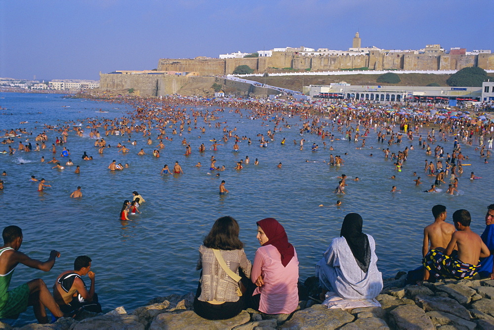 Beach below the Kasbah of the Oudaiah (Kasbah des Oudaias), Rabat, Morocco, North Africa, Africa