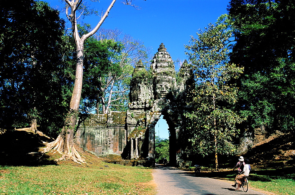 North gate, Angkor Thom, Cambodia, Asia